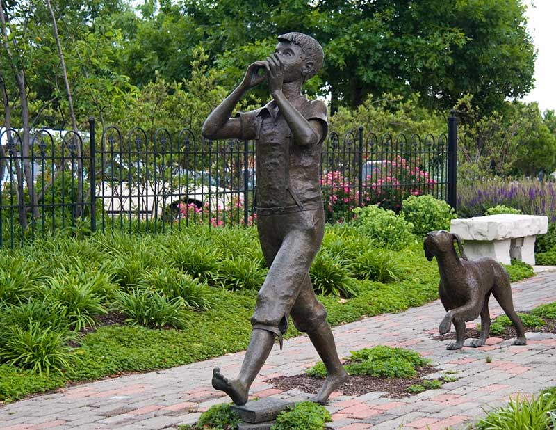 heritage-hall-robert-mccloksey-lentil-park